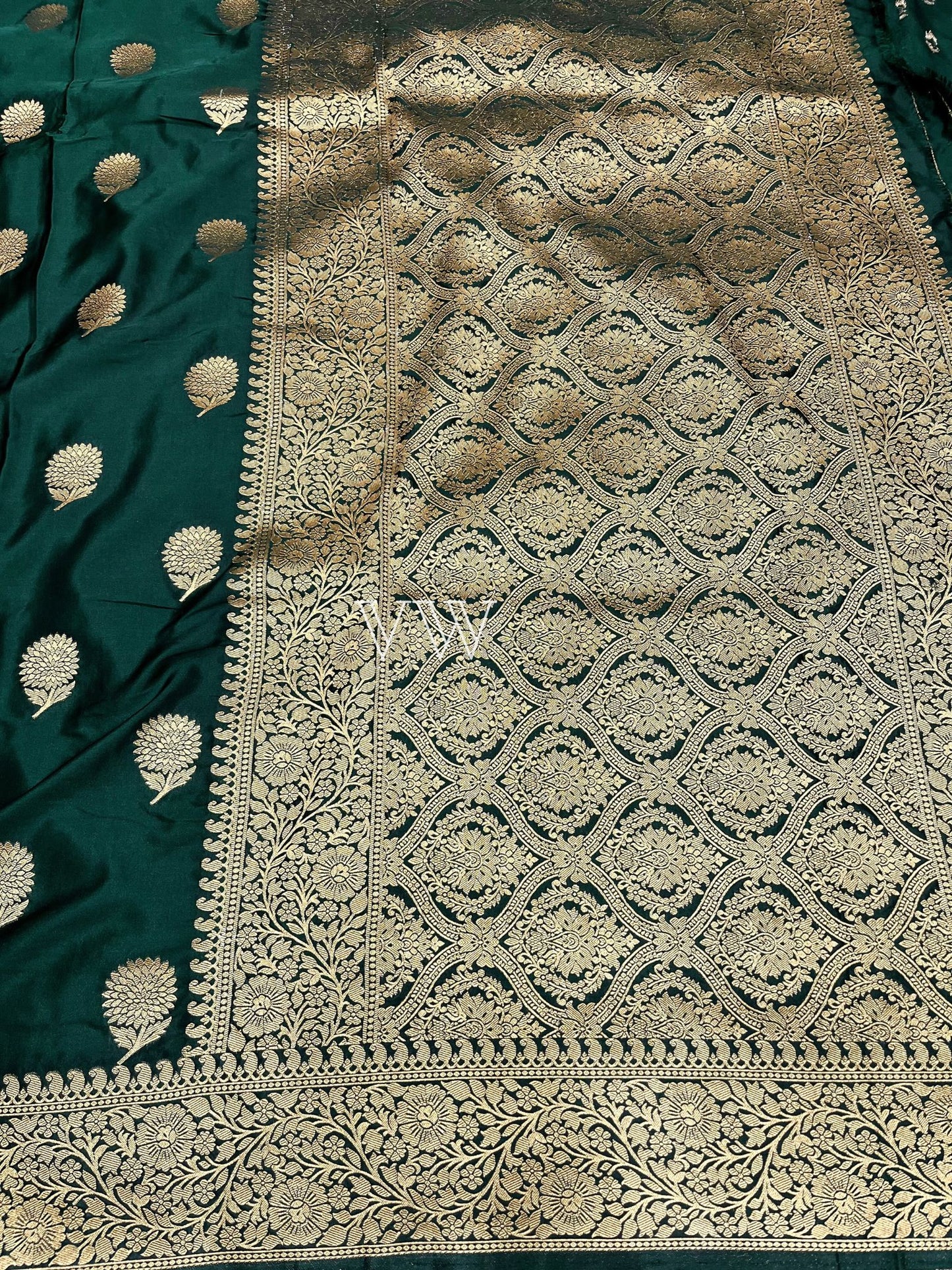 Bottle Green Mashru Satin Silk Banarasi Saree - Motifs