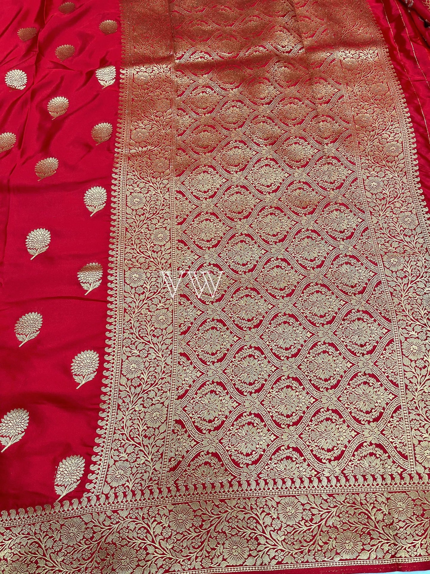 Red Mashru Satin Silk Banarasi Saree - Motifs