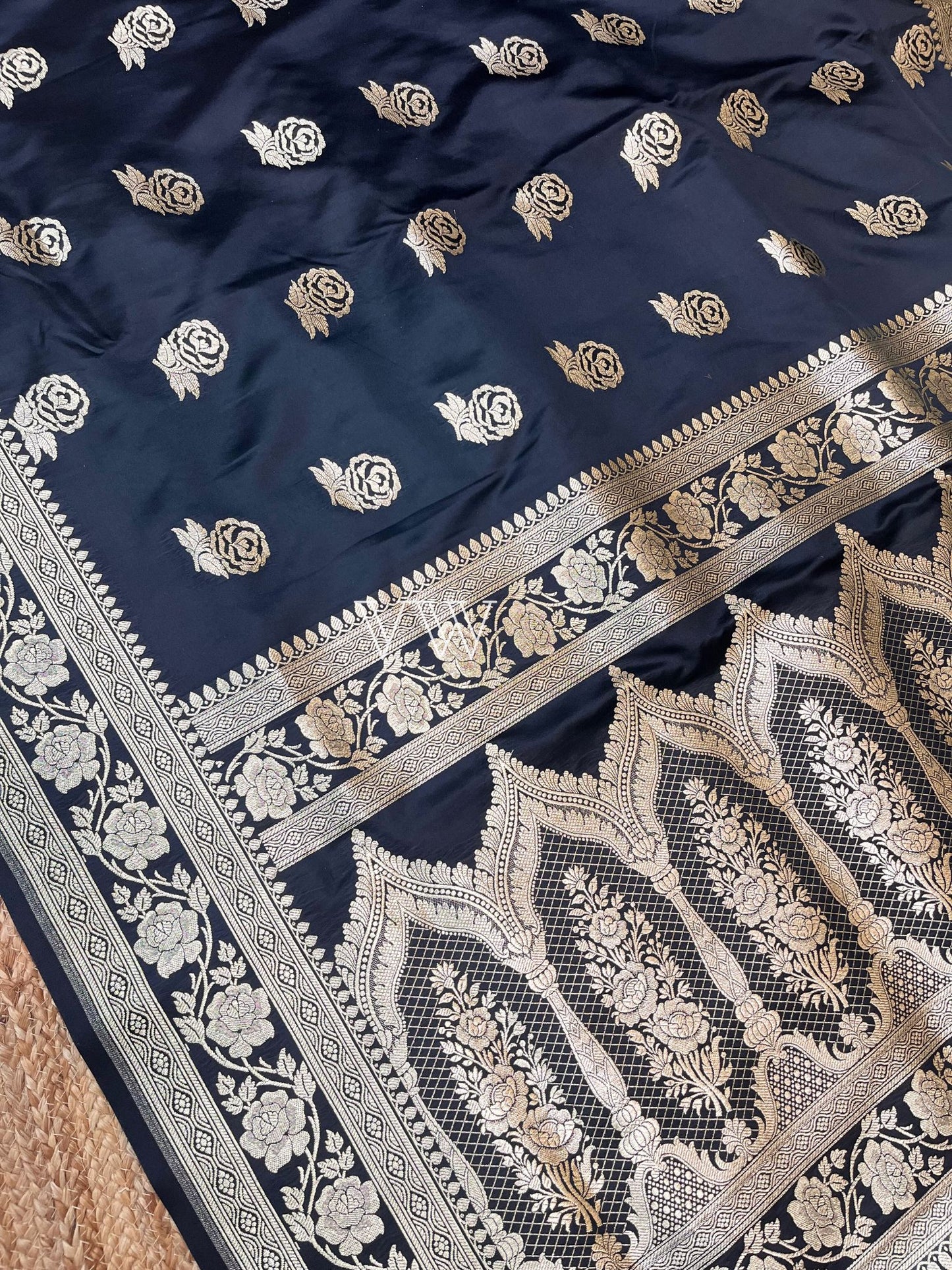 Black Mashru Satin Silk Banarasi Saree - Motifs