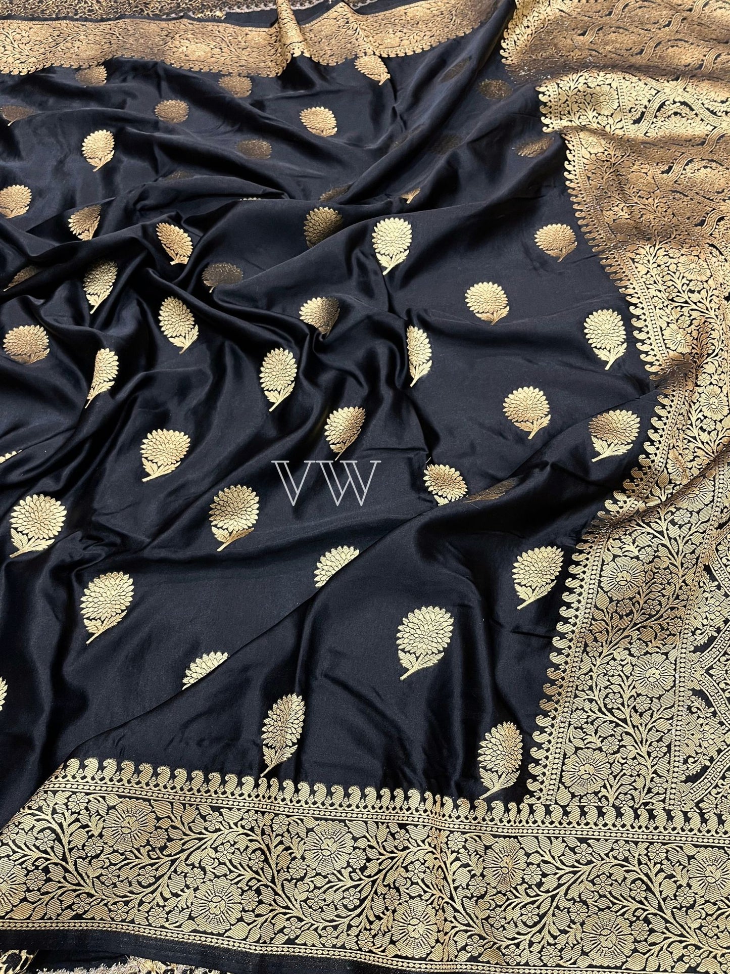 Black Mashru Satin Silk Banarasi Saree - Motifs