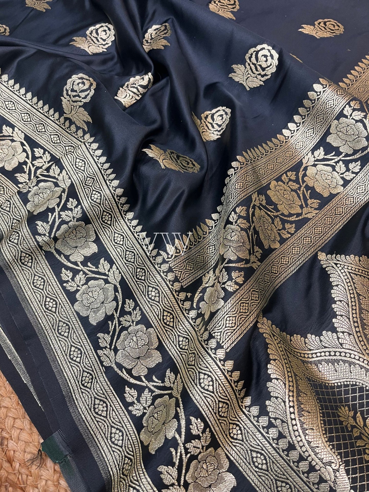 Black Mashru Satin Silk Banarasi Saree - Motifs