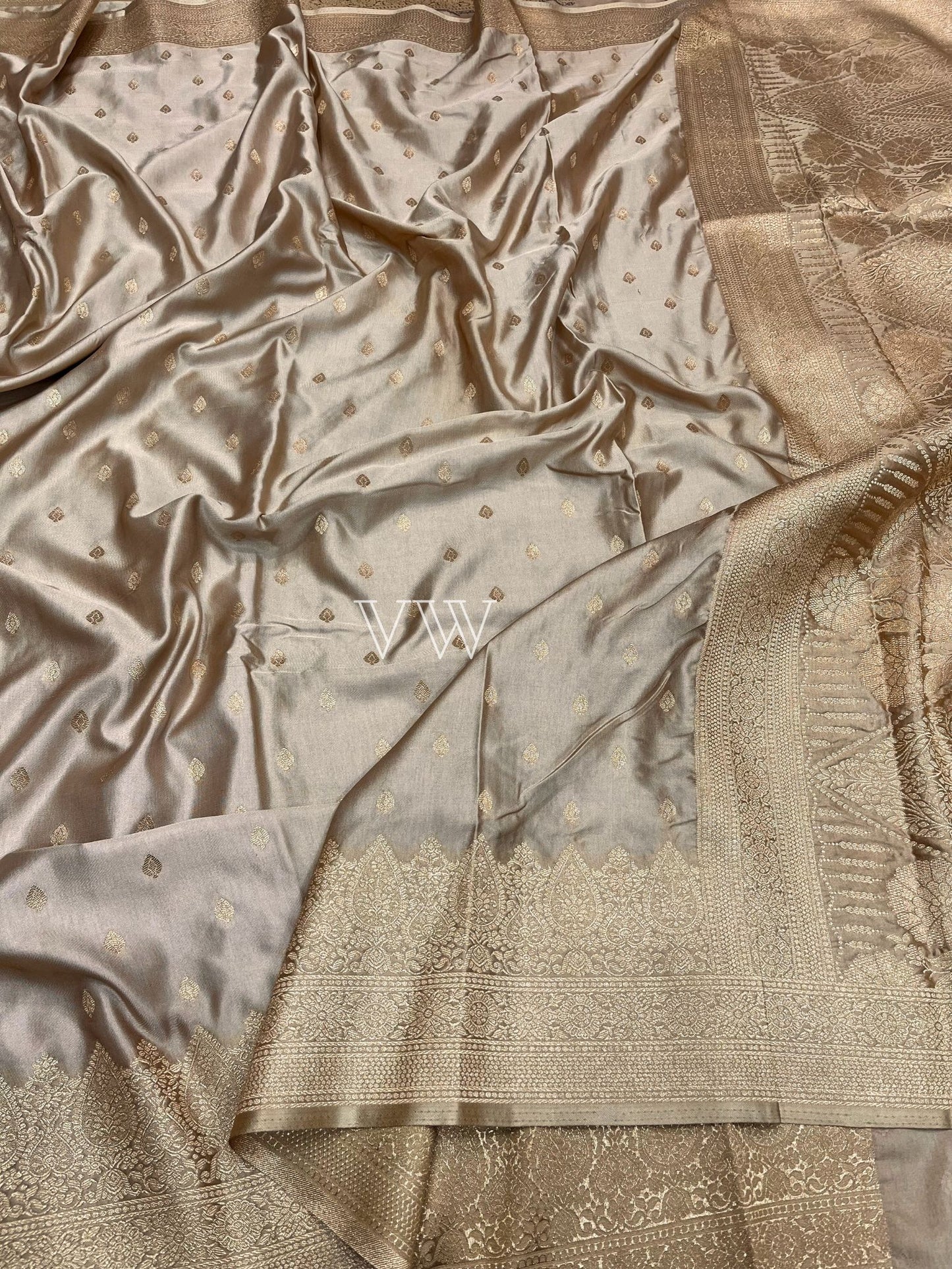 Tan Mashru Satin Silk Banarasi Saree - Motifs