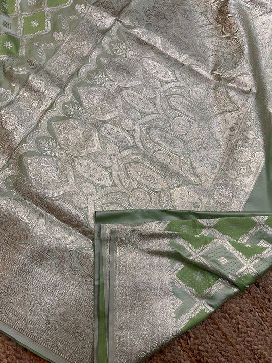 Dual shade Mashru Satin Silk Banarasi Saree - Jaal work