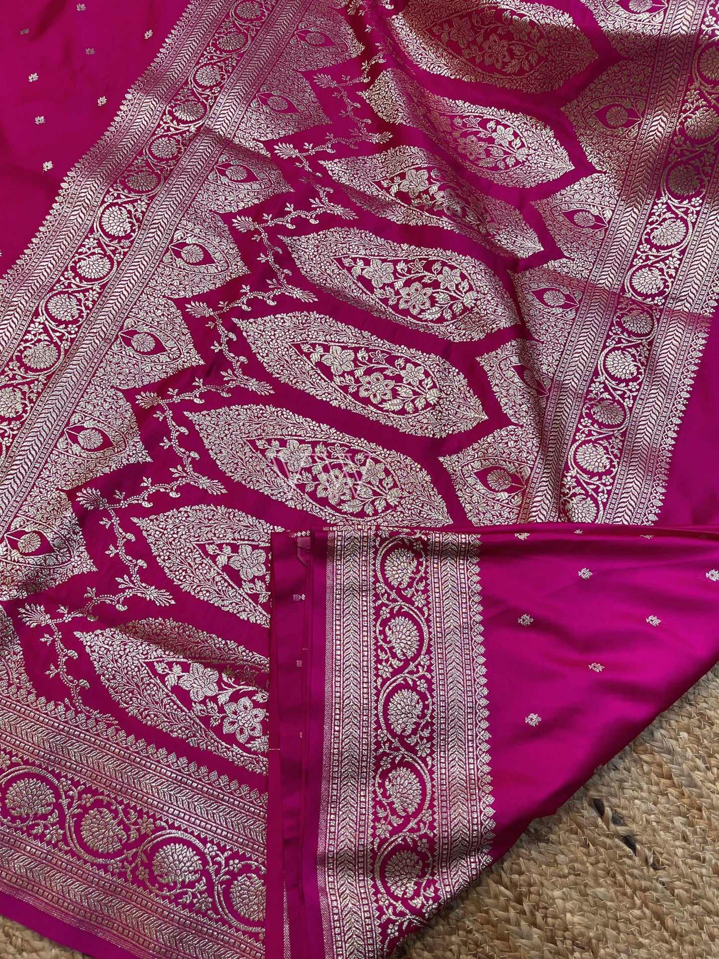 Rani Pink Mashru Satin Silk Banarasi Saree - Motifs