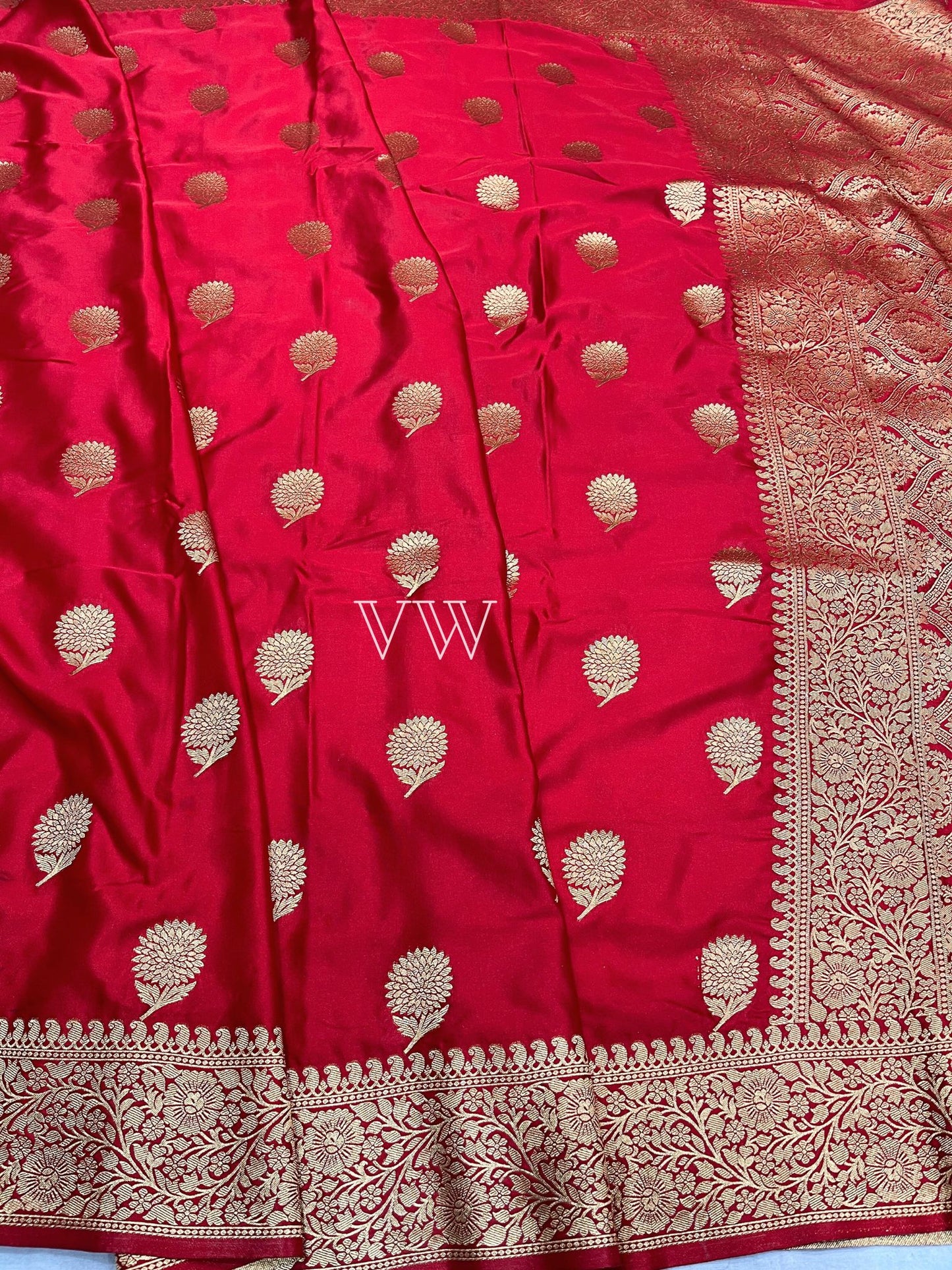 Red Mashru Satin Silk Banarasi Saree - Motifs