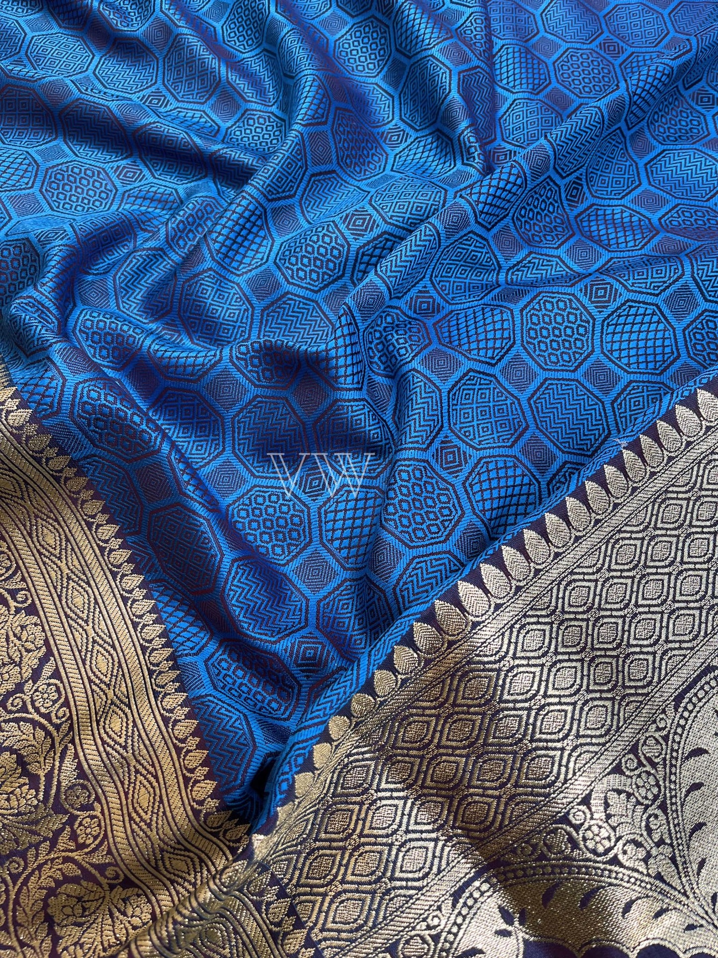 Dual Shade Tanchui Mashru Silk Banarasi Saree