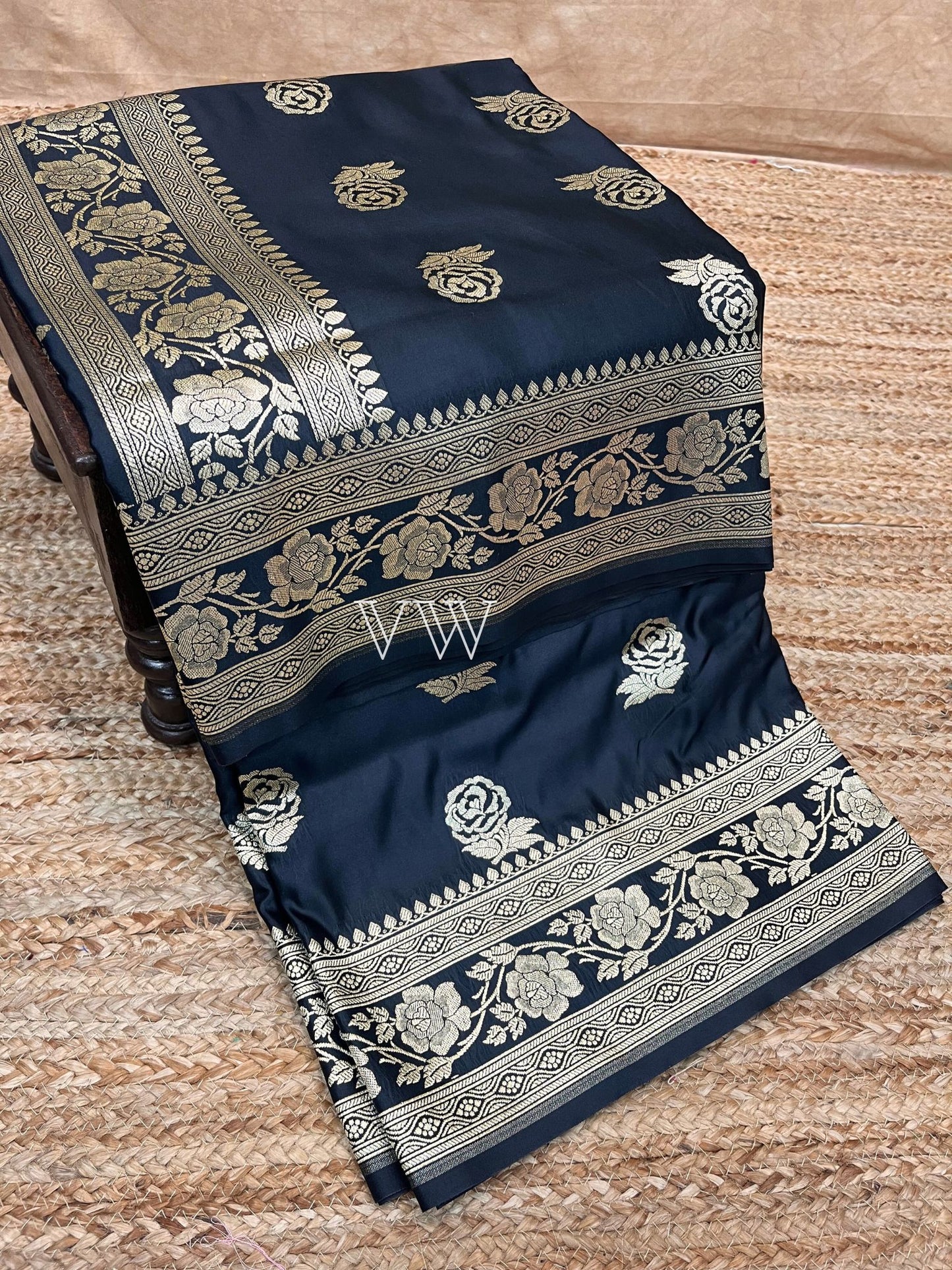 Black Mashru Satin Silk Banarasi Saree - Motifs