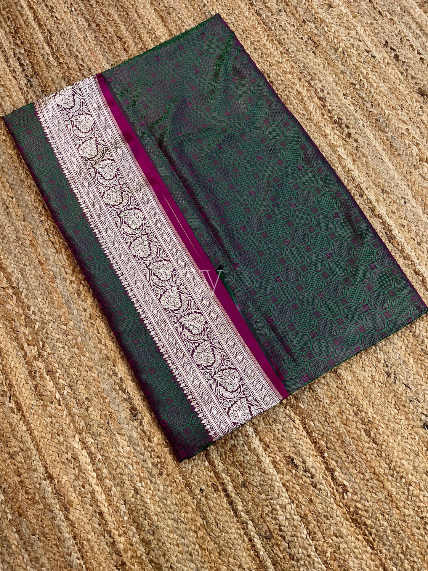 Dual Shade Tanchui Mashru Silk Banarasi Saree