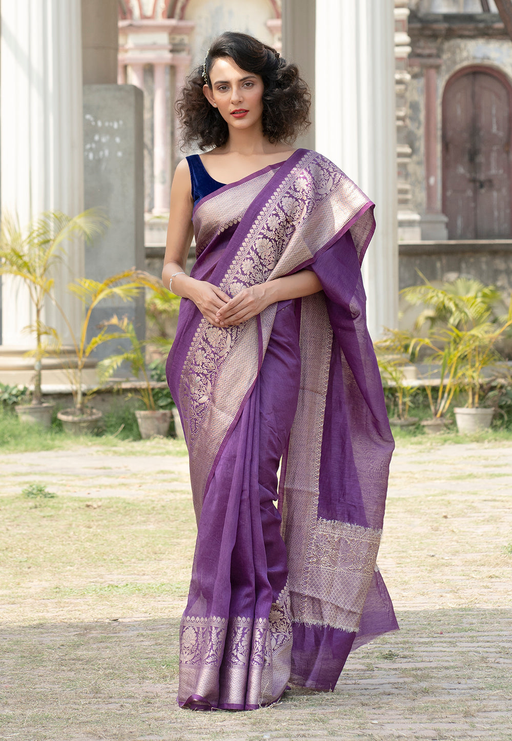 Pure Linen Banarasi Saree - zari skirt border