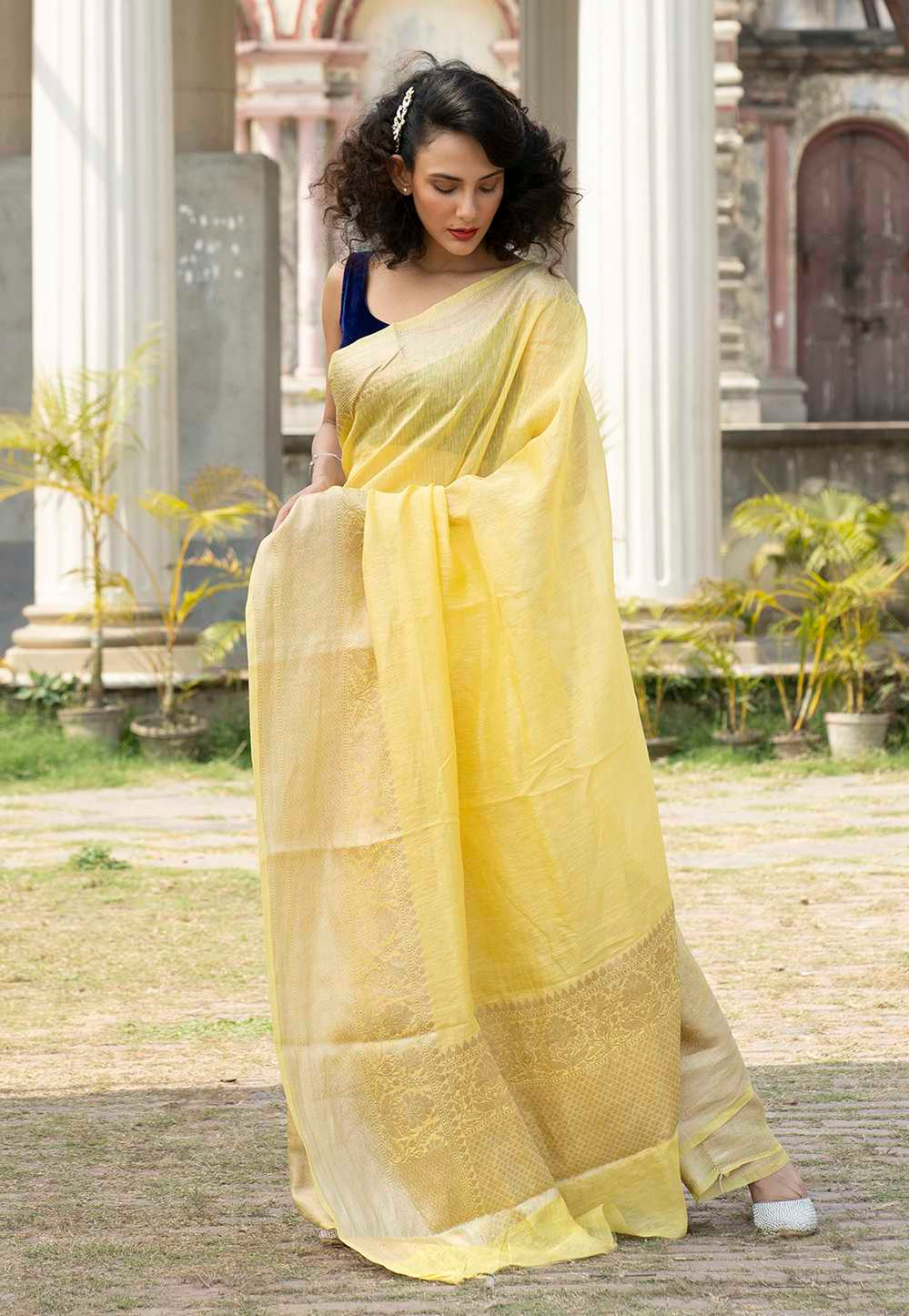 Pure Linen Banarasi Saree - zari skirt border