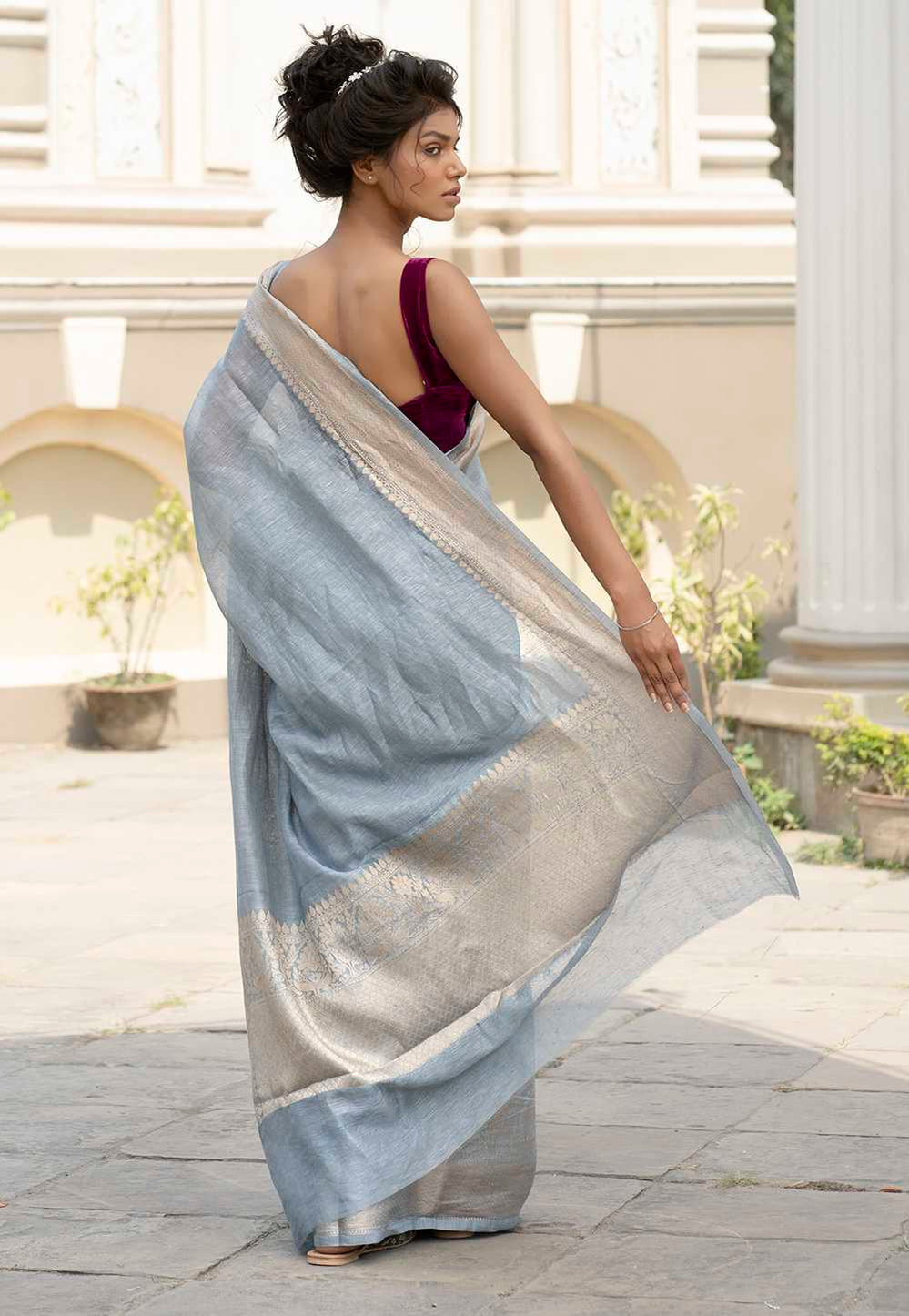 Pure Linen Banarasi Saree - zari skirt border