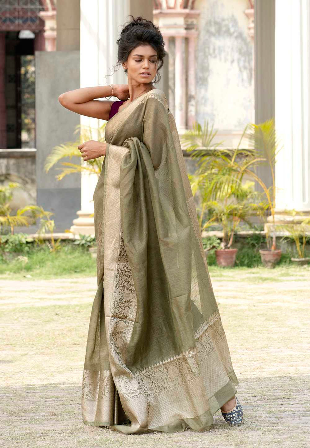 Pure Linen Banarasi Saree - zari skirt border