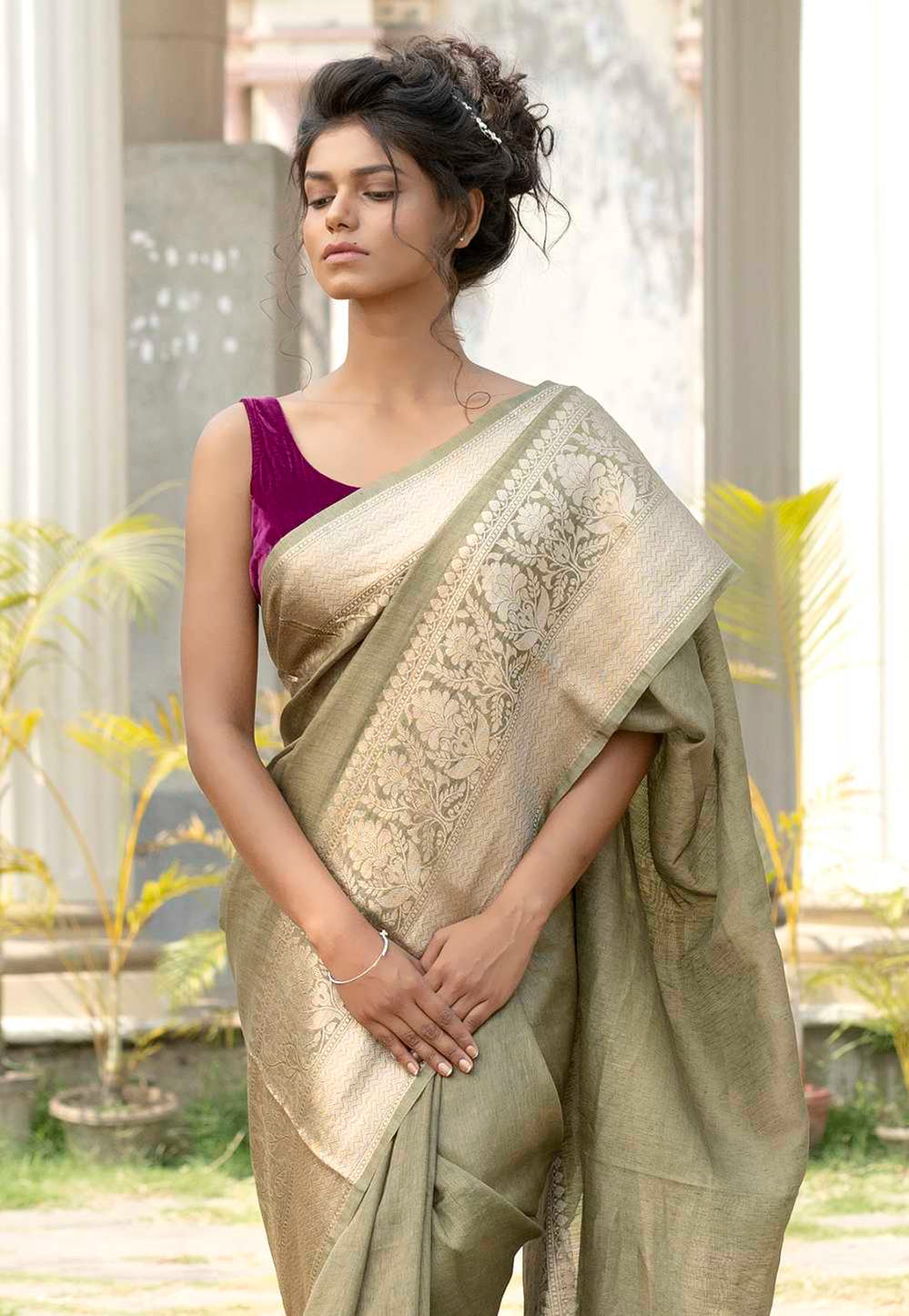 Pure Linen Banarasi Saree - zari skirt border