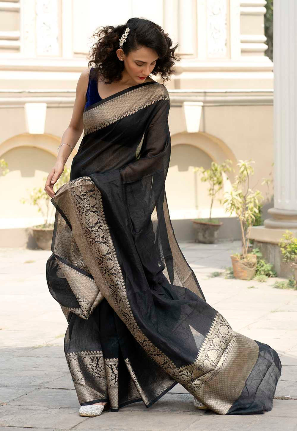 Pure Linen Banarasi Saree - zari skirt border